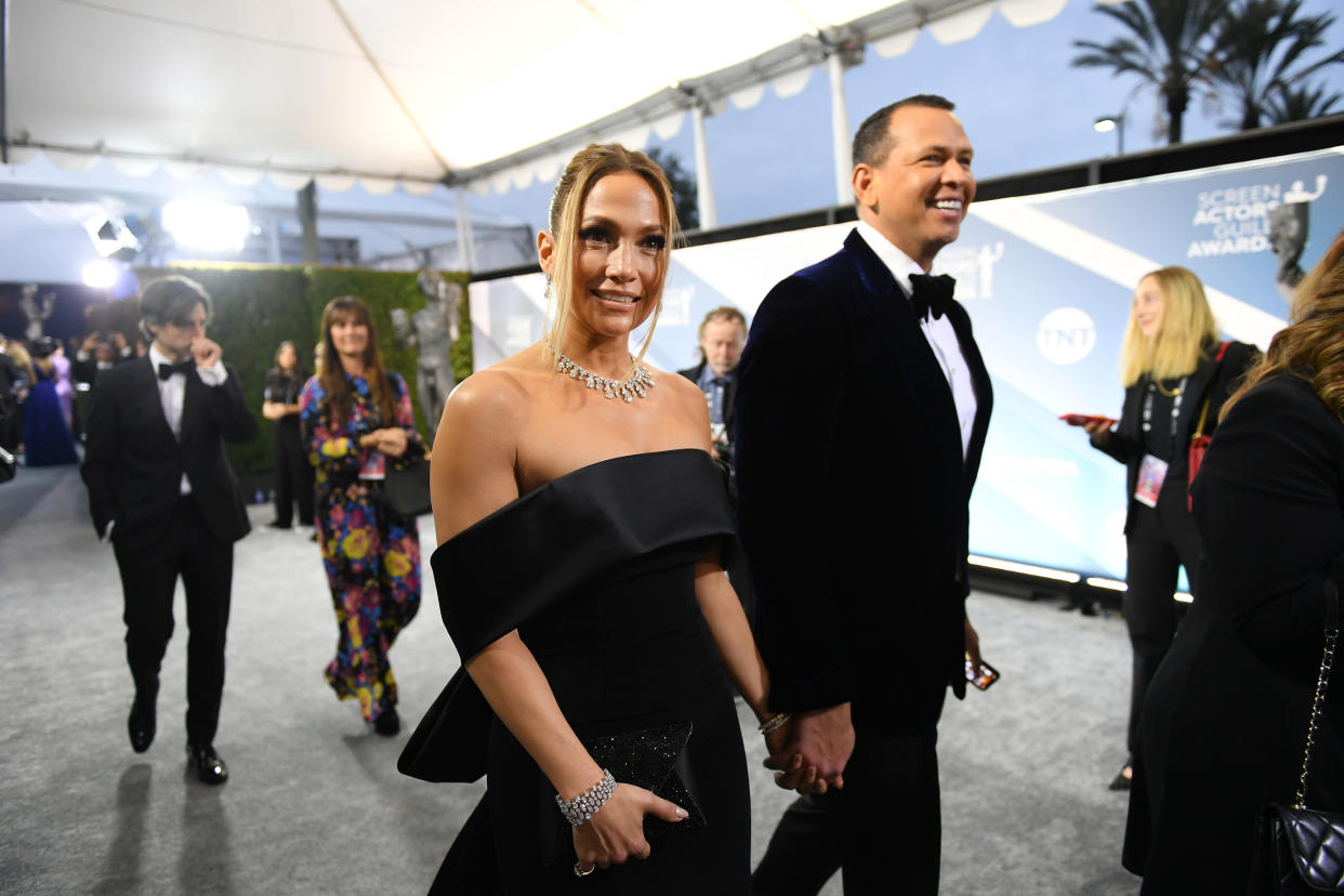 LOS ANGELES, CALIFORNIA - JANUARY 19: Jennifer Lopez and Alex Rodriguez attend the 26th Annual Screen Actors Guild Awards at The Shrine Auditorium on January 19, 2020 in Los Angeles, California. 721384 (Photo by Mike Coppola/Getty Images for Turner)