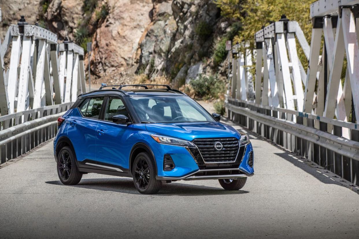 2024 nissan kicks