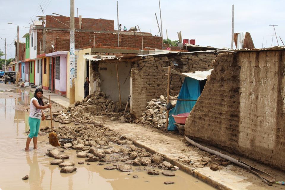 Perú enfrenta fenómeno de "El Niño costero" con lluvias y desbordes de ríos