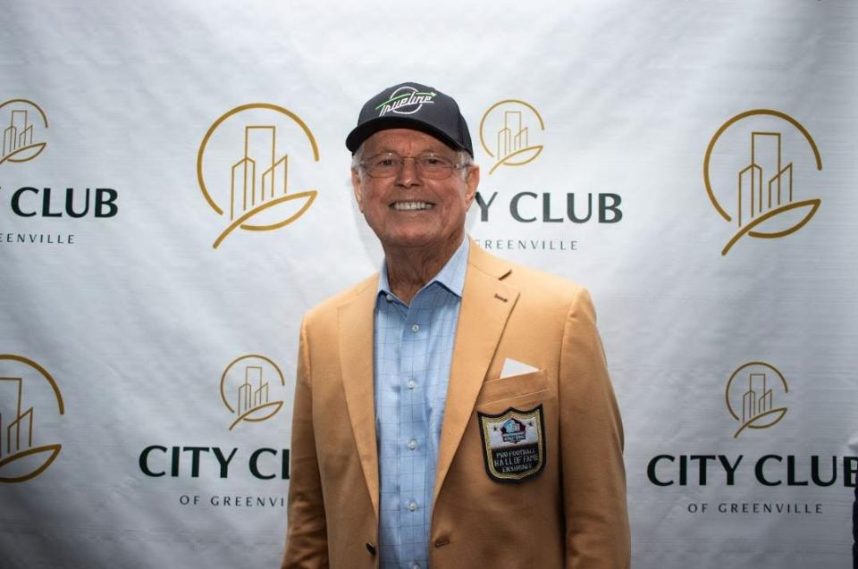 NFL Hall of Fame Coach and Super Bowl Champion Dick Vermeil appeared in Greenville on Dec. 6 at the City Club of Greenville located at 55 Beattie Place.