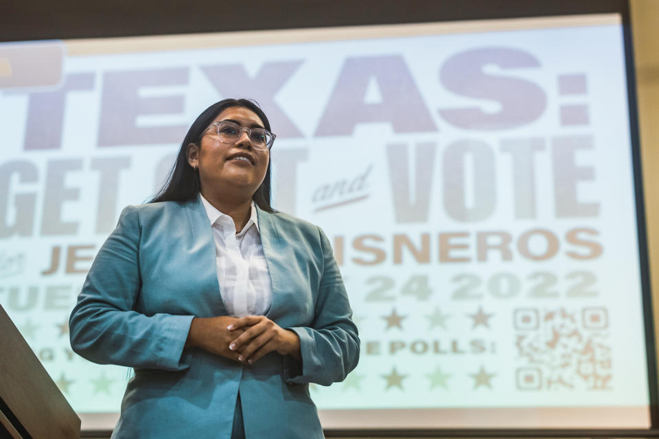 Image: Bernie Sanders Joins Candidate Jessica Cisneros For A Campaign Rally Ahead Of Tuesday's Runoff Election (Jordan Vonderhaar / Getty Images file)