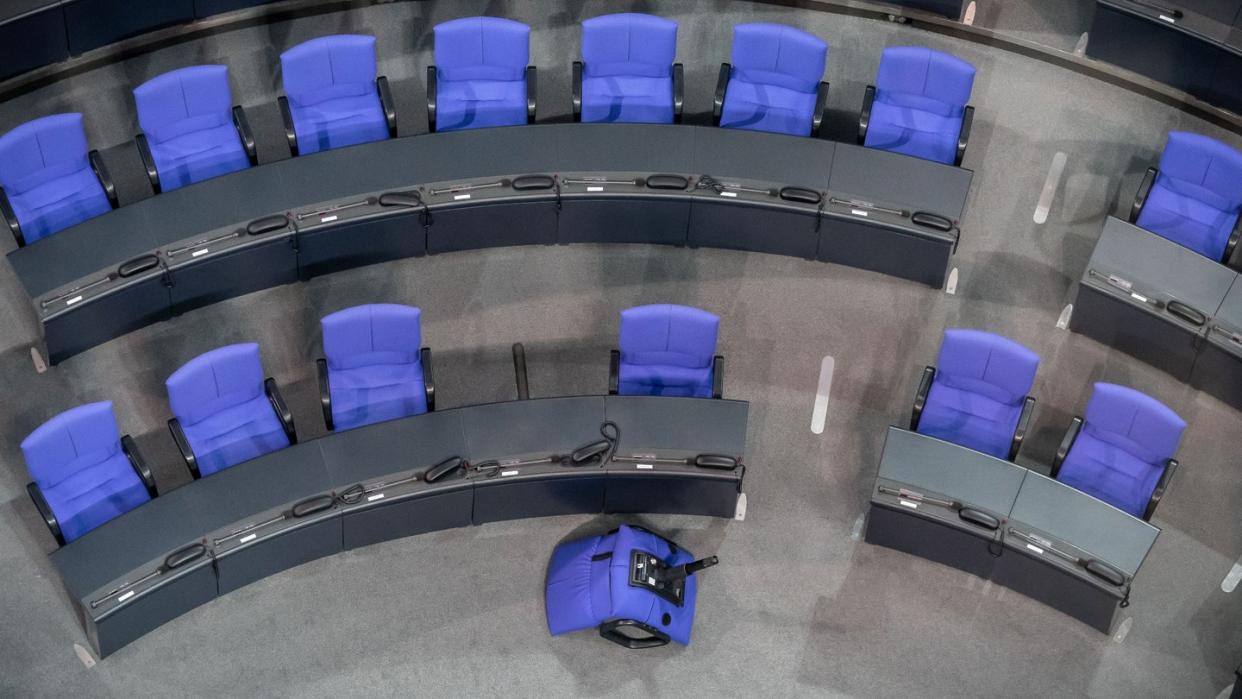 Der inzwischen auf 709 Sitze angewachsene Bundestag soll kleiner werden.