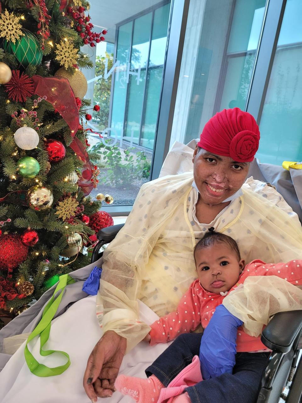 On Dec. 3, 2021, Maidelys Hernandez was finally able to have her daughter Elif visit her in the hospital.