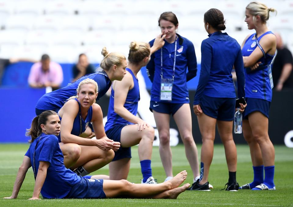 United States' foward Tobin Heath (L) and her teammates take part in a training for the France 2019 Women's World Cup at the Groupama stadium in Lyon, on June 30, 2019. - USA will face England during the France 2019 Women's World Cup semi-final football match on July 2, 2019. (Photo by FRANCK FIFE / AFP)        (Photo credit should read FRANCK FIFE/AFP/Getty Images)