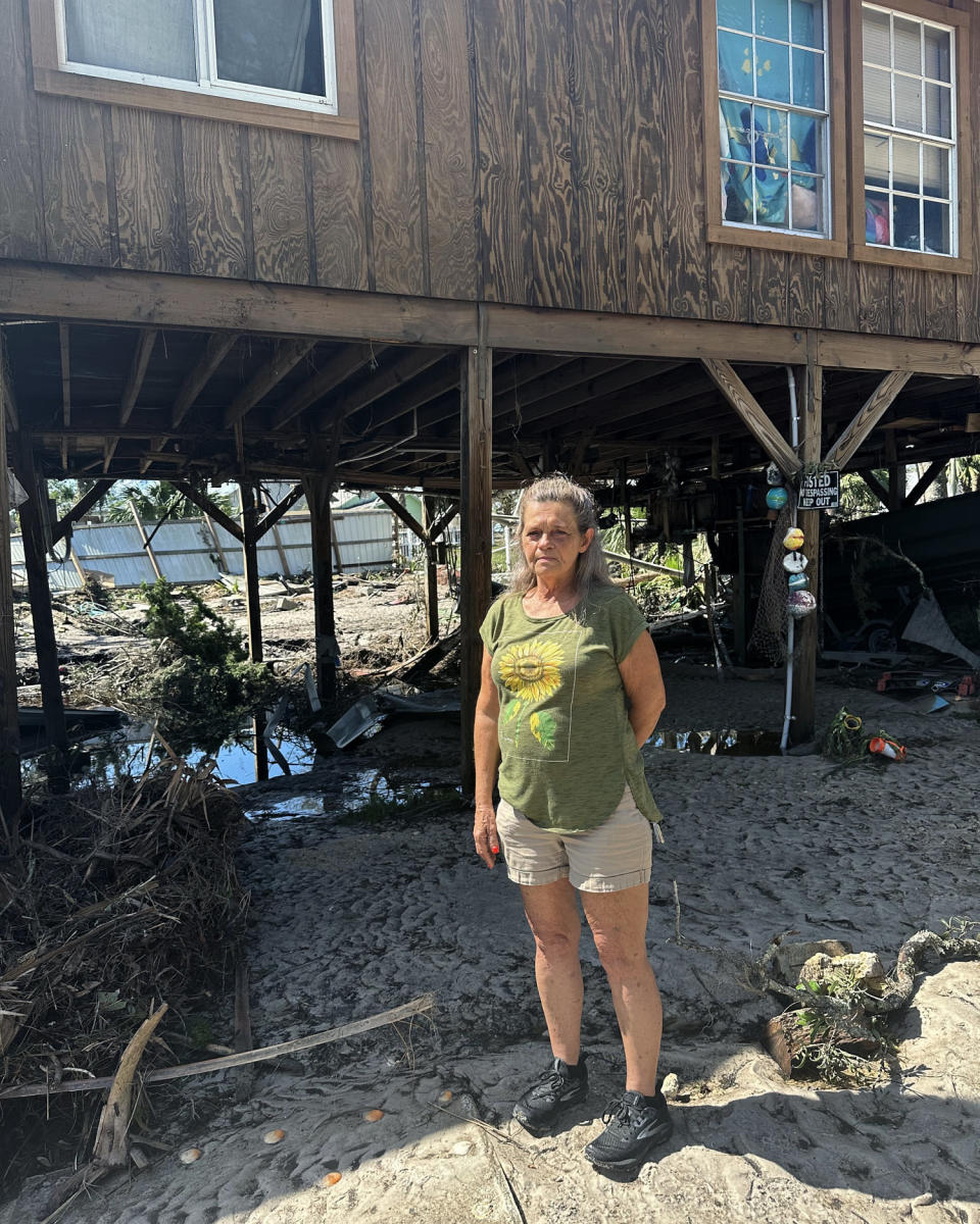 Susan Grant, de 63 años, cuya casa en Steinhatchee resultó dañada por el huracán Helene. (Daniella Silva / NBC News)