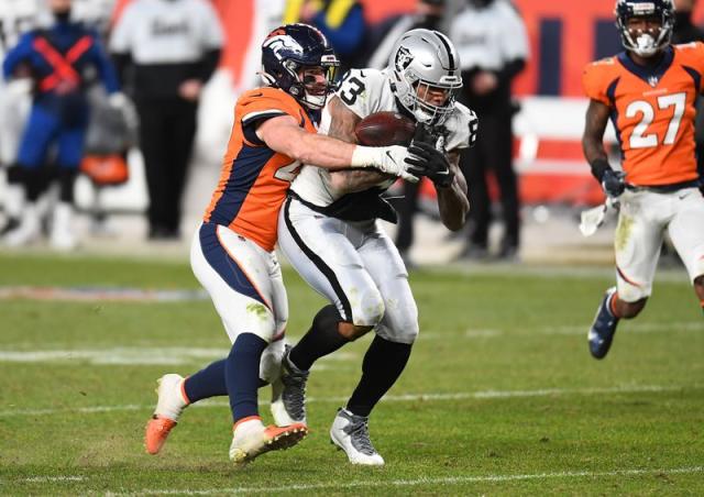 Derek Carr rallies Las Vegas Raiders to 32-31 win in Denver