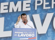 Sul palco di Piazza del Popolo il vicepresidente di Forza Italia, Antonio Tajani, la leader di Fratelli d'Italia, Giorgia Meloni, e Matteo Salvini.