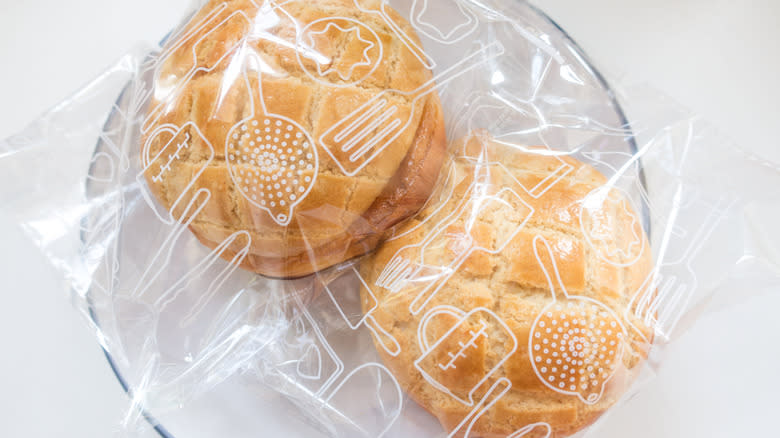 packaged Chinese pineapple buns