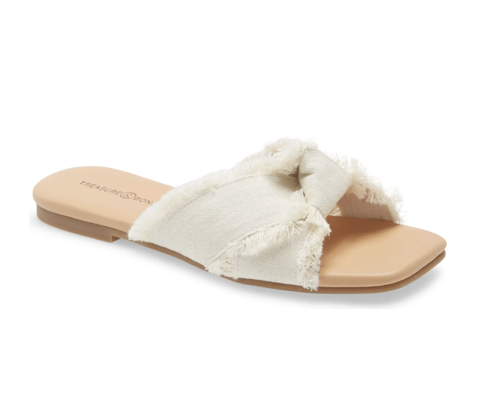 Treasure & Bond Jana Slide Sandal in Natural (Photo via Nordstrom)