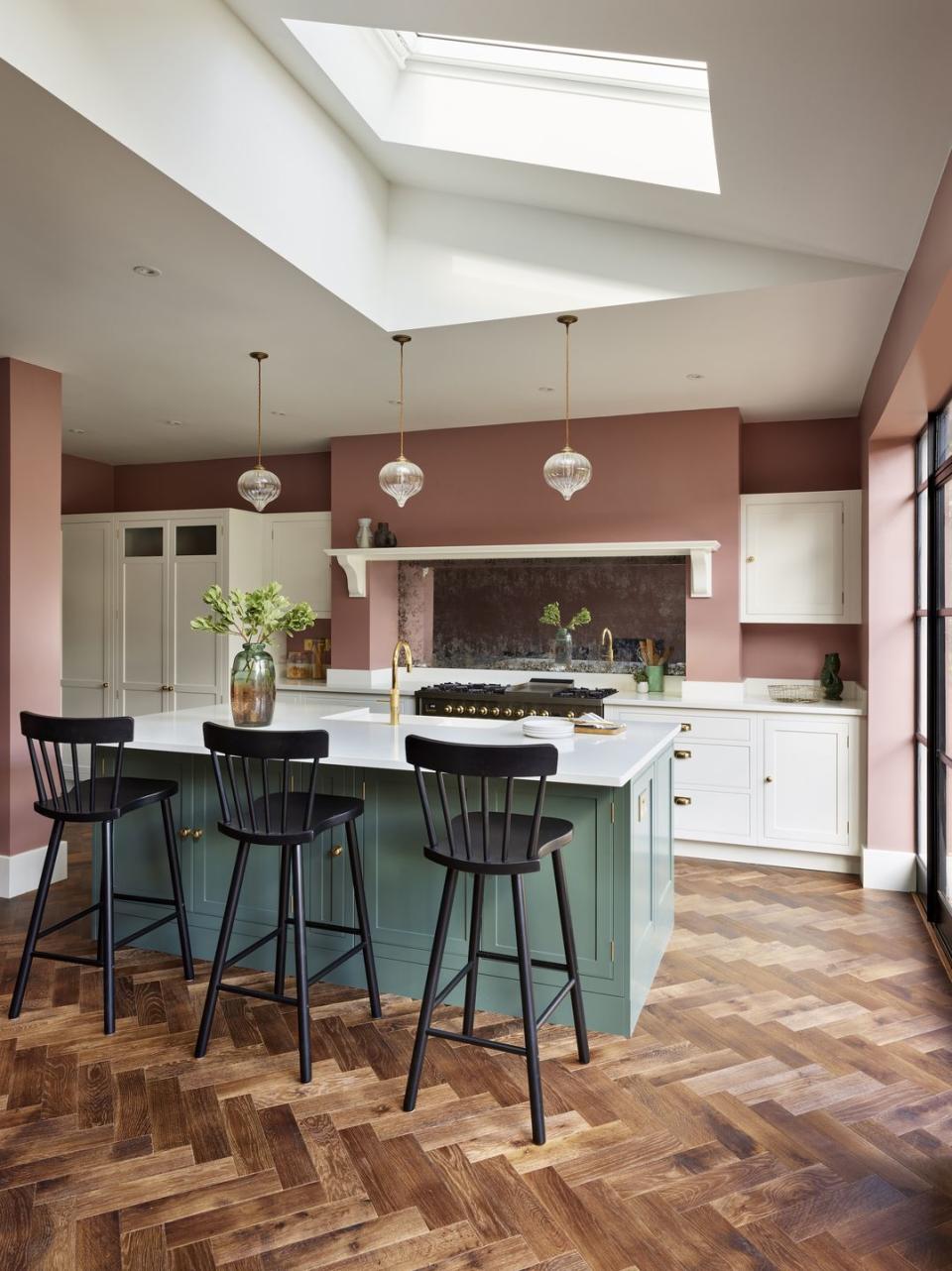 <p>'Island units also offer the opportunity to add a different colour scheme to your kitchen,' adds Bella Glenn, design expert at <a href="https://www.benchmarxkitchens.co.uk/" rel="nofollow noopener" target="_blank" data-ylk="slk:Benchmarx;elm:context_link;itc:0;sec:content-canvas" class="link ">Benchmarx</a> Kitchens and Joinery. </p><p><strong>'</strong>Why not use a different shade to surrounding cabinets, such as pairing dove grey with carbon, or even a completely different colour to really give your kitchen that "wow" factor?'<br></p><p>•'Arbor' kitchen from <a href="https://www.harveyjones.com/our-kitchens/arbor-kitchens" rel="nofollow noopener" target="_blank" data-ylk="slk:Harvey Jones;elm:context_link;itc:0;sec:content-canvas" class="link ">Harvey Jones</a></p><p><strong>Follow House Beautiful on <a href="https://www.instagram.com/housebeautifuluk/" rel="nofollow noopener" target="_blank" data-ylk="slk:Instagram;elm:context_link;itc:0;sec:content-canvas" class="link ">Instagram</a>.</strong></p>