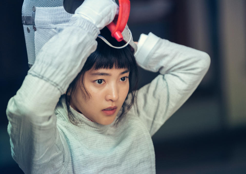 金泰梨學擊劍為扮演好這角色 韓劇《二十五，二十一》羅希度原來是她。 (劇照提供：Netflix)