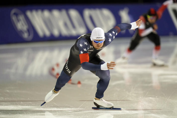 FILE - United States' Joey Mantia skates during the men's 1500-meter World Cup speedskating race at the Utah Olympic Oval Saturday, Dec. 4, 2021, in Kearns, Utah. Mantia is the gold-medal favorite in the 1,500 and his veteran presence guides the U.S. as a favorite in the team pursuit.(AP Photo/Rick Bowmer, File)