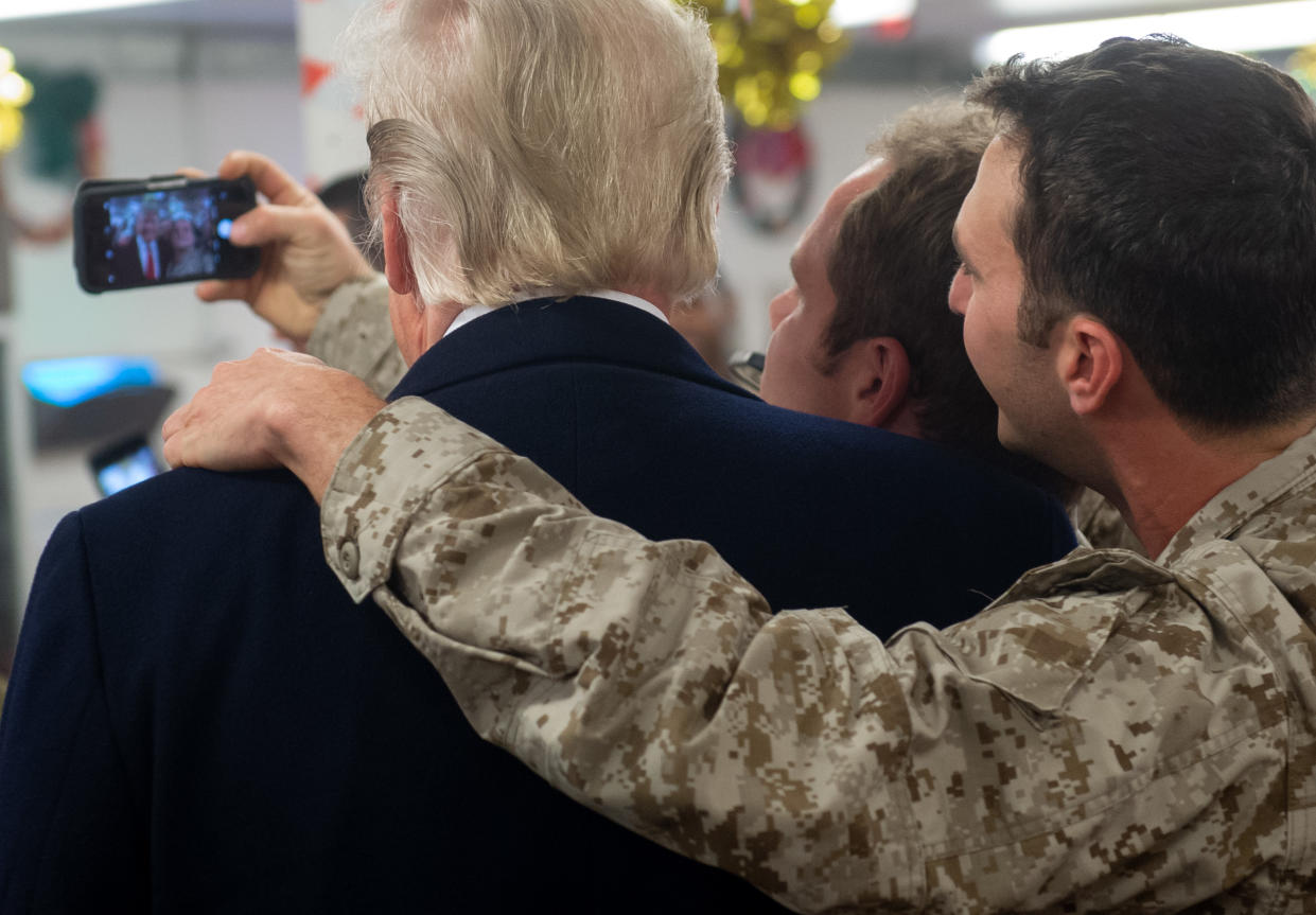 US-Präsident Donald Trump besuchte am zweiten Weihnachtsfeiertag US-Truppen im Irak. (Bild: Getty Images)