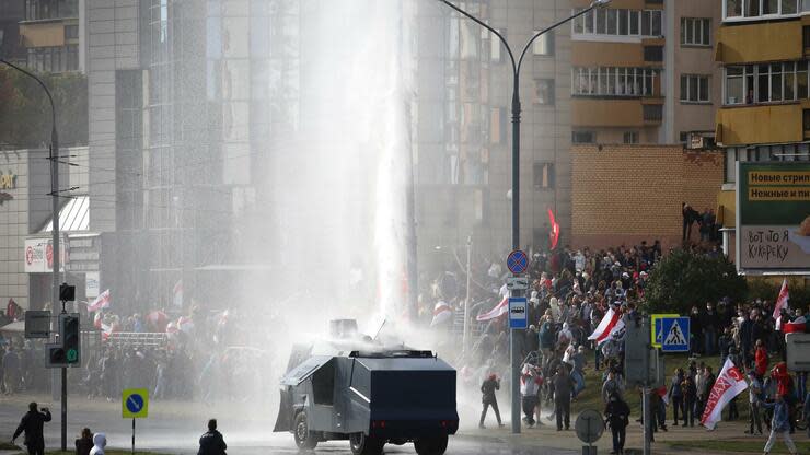 Seit Wochen demonstriert die Bevölkerung gegen Machthaber Lukaschenko. Foto: dpa