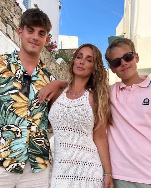 louise-redknapp-holiday-with-sons