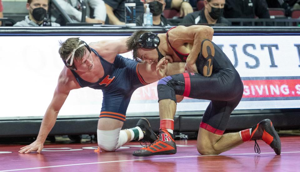 Rutgers' 149-pounder Mike VanBrill (right), shown wrestling Illinois' Christian Kanzler on Jan. 14, can be a darkhorse in the NCAA Tournament.