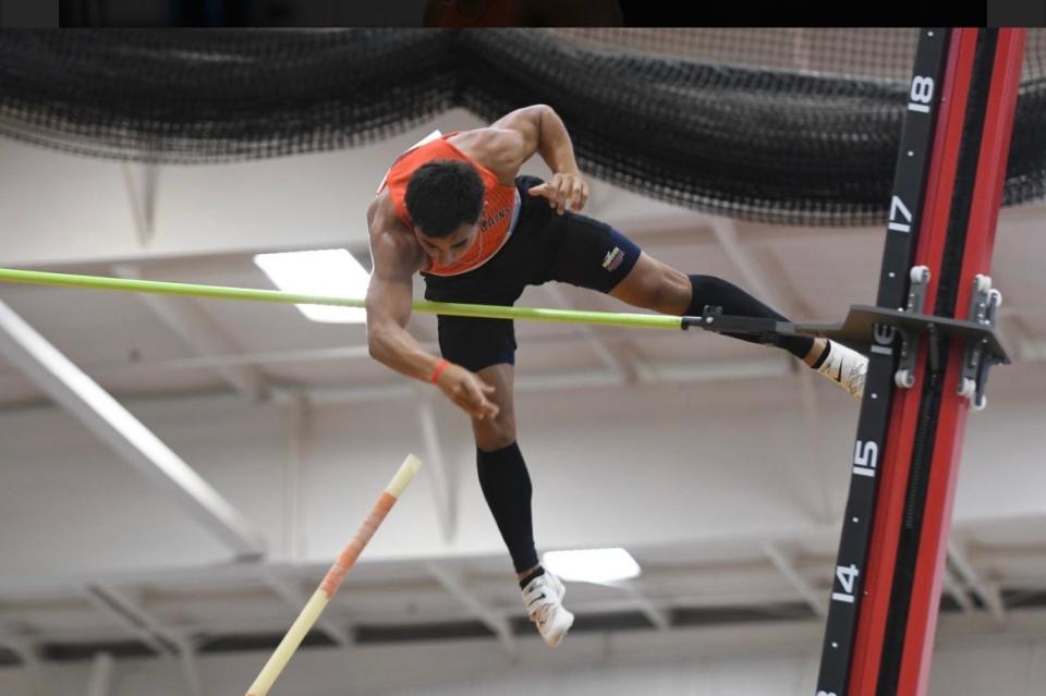 South Plains College pole vaulter Thomas Nieto won the NJCAA title on Saturday in Pittsburg, Kansas, helping the Texans win the team national championship.