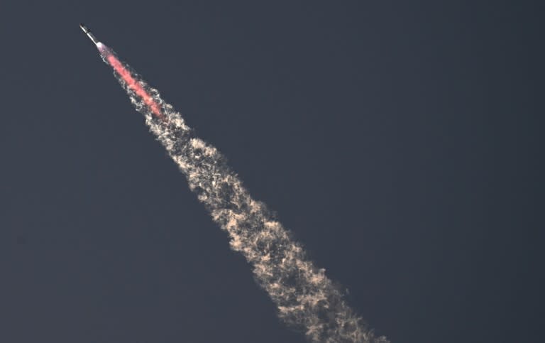 SpaceX's Starship rocket launches on its second test flight from Starbase in Boca Chica, Texas, on November 18, 2023, shortly before exploding (TIMOTHY A. CLARY)