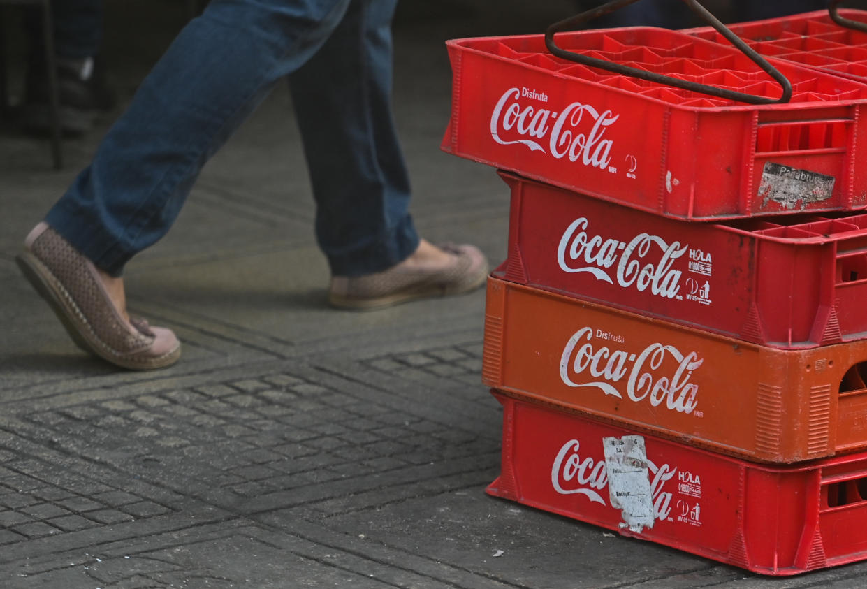 Coca-Cola y su hegemonía en México. (Artur Widak/NurPhoto via Getty Images)