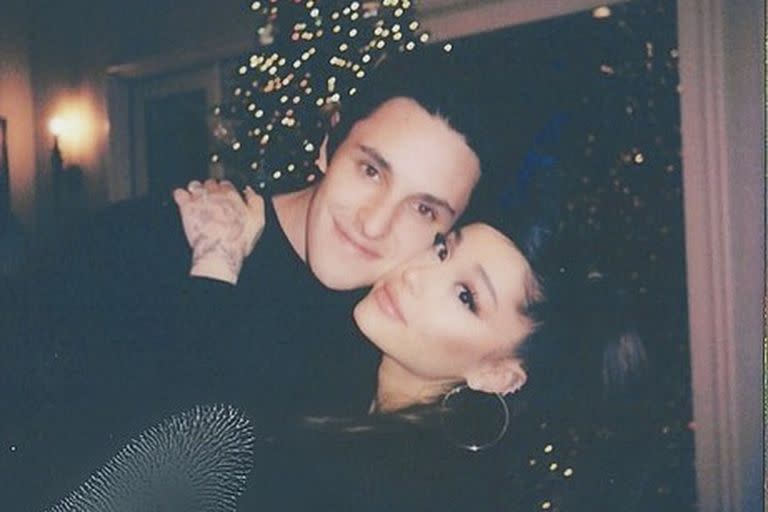 Ariana Grande y Dalton Gomez, en mejores épocas