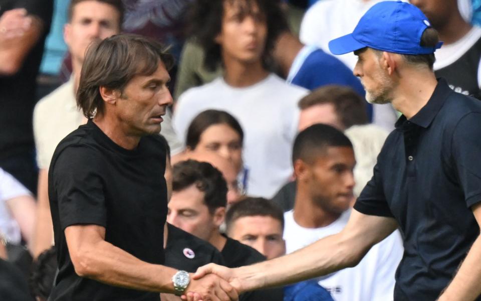 Antonio Conte (L) - Watches are a must-have for Premier League players, but not for the reason you think