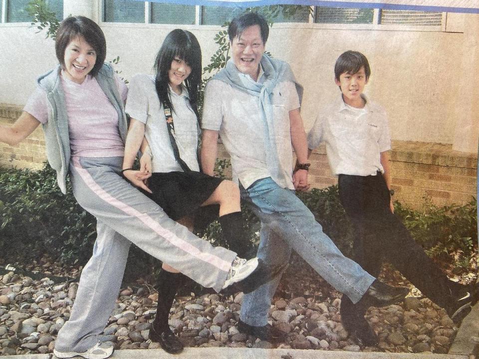李麗華（左起）、女兒倪汀諾、倪敏然、兒子倪嘉昇有很多幸福快樂的回憶。（李麗華提供）