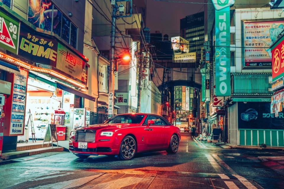 rolls-royce-black-badge-tokyo-after-hours