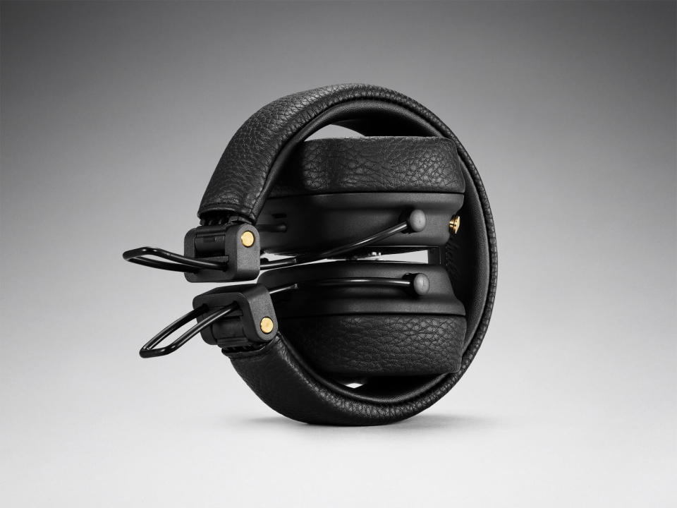 Los auriculares Major III se pueden plegar para su transporte – Crédito: Marshall