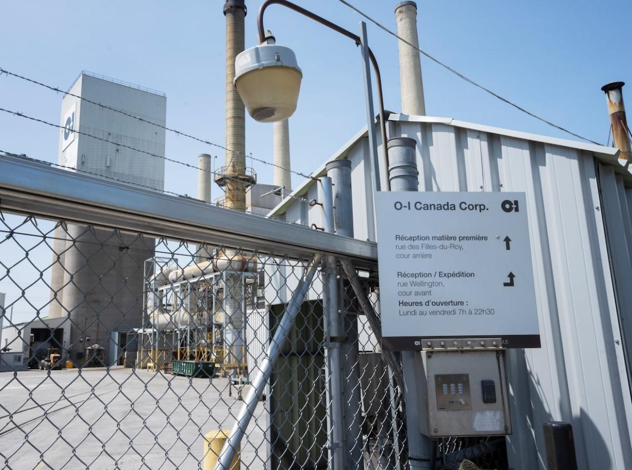 The Owens-Illinois plant, where workers are currently on strike, is seen Thursday, May 11, 2023 in Montreal. (Ryan Remiorz/The Canadian Press - image credit)