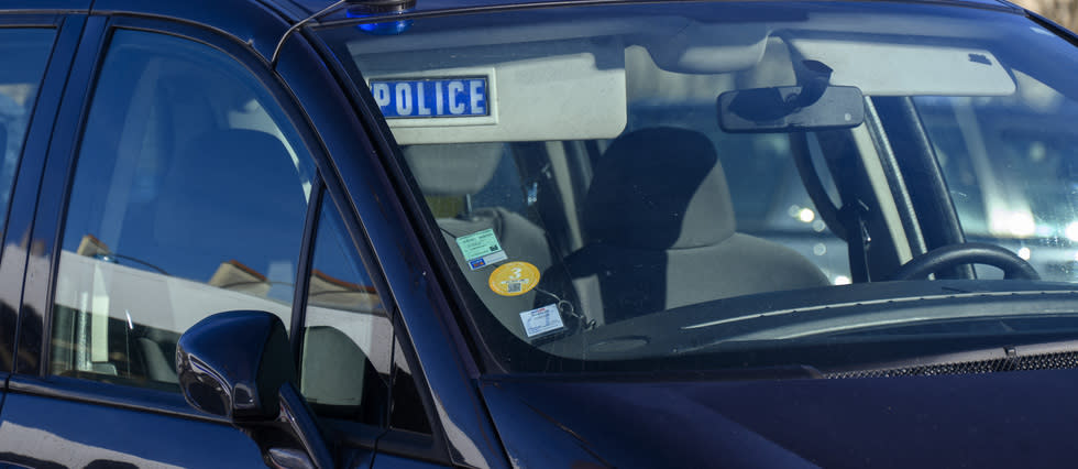 Les forces de l'ordre ont interpellé un conducteur après un refus d'obtempérer à Paris.  - Credit:ERIC BERACASSAT / Hans Lucas / Hans Lucas via AFP