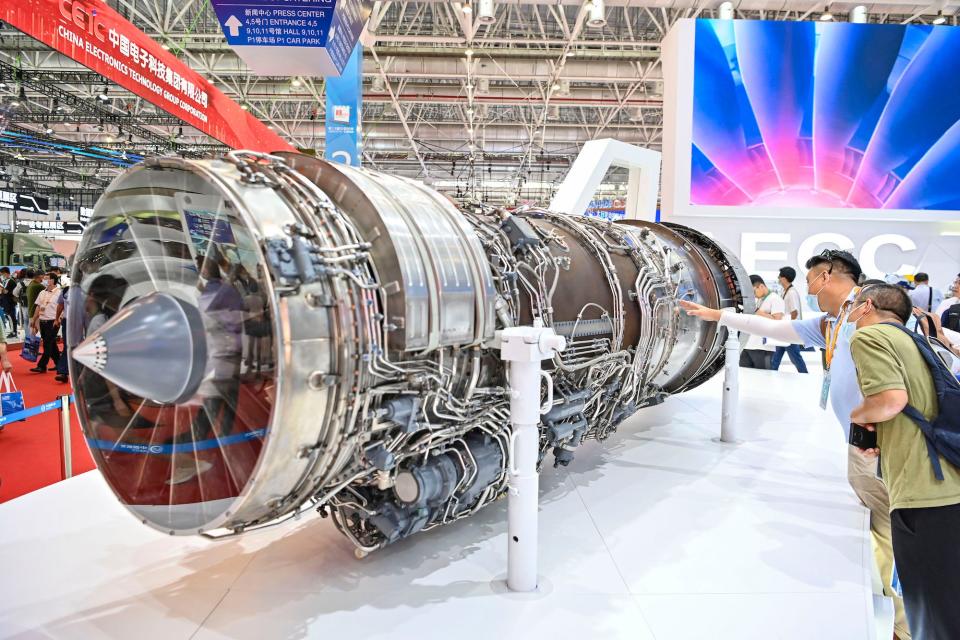 China WS-10 Taihang jet engine