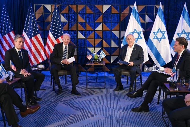 El primer ministro de Israel, Benjamin Netanyahu, y el presidente de Estados Unidos, Joe Biden, asisten a una conferencia de prensa conjunta después de su reunión.