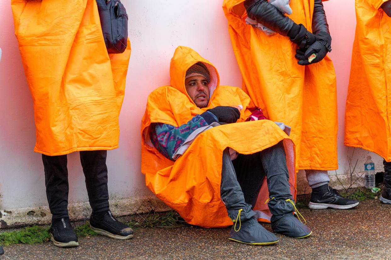 Dungess, Kent, UK. 17th Dec, 2022. Migrants arriving on the beach at Dungeness having been rescued by the RNLI while trying to cross the English Channel in subzero conditions today. Dungeness, Kent, UK. Credit: reppans/Alamy Live News