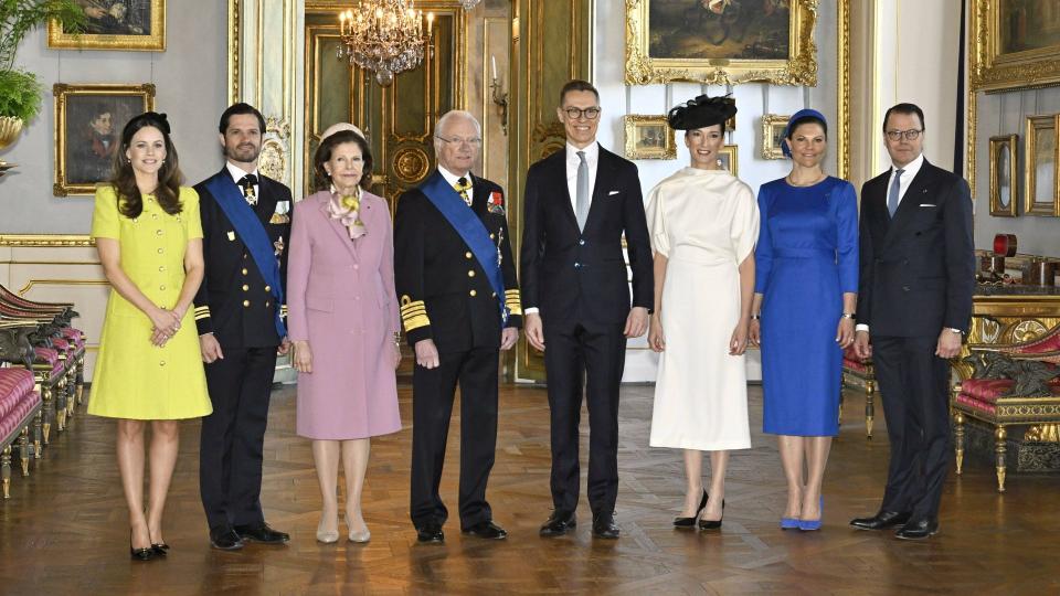 The Swedish in line up with the President of Finland Alexander Stubb and Mrs. Suzanne Innes-Stubb