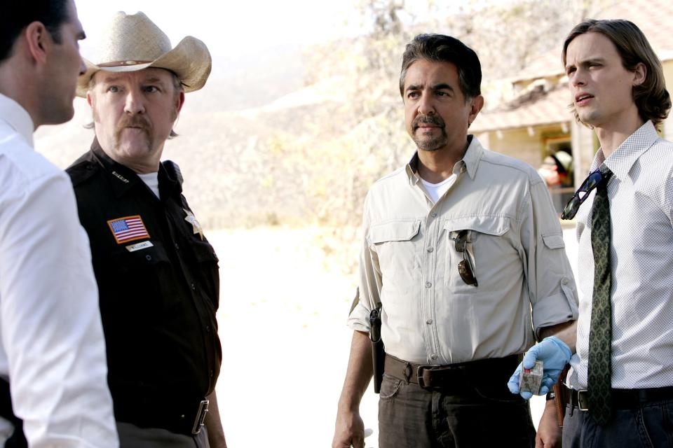 CRIMINAL MINDS, (from left to right) Thomas Gibson, David Rossi (cowboy hat), Joe Mantegna, Matthew