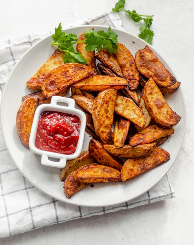 Air Fryer Potatoes - FeelGoodFoodie