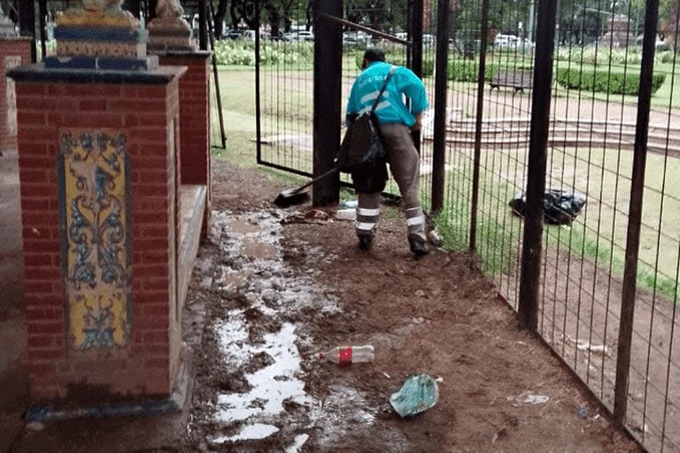 El día después del partido entre Gimnasia y Colón por la permanencia en la primera división, desde Amigos del Parque Independencia mostraron su disconformidad con el accionar de ambas parcialidades y la falta de control