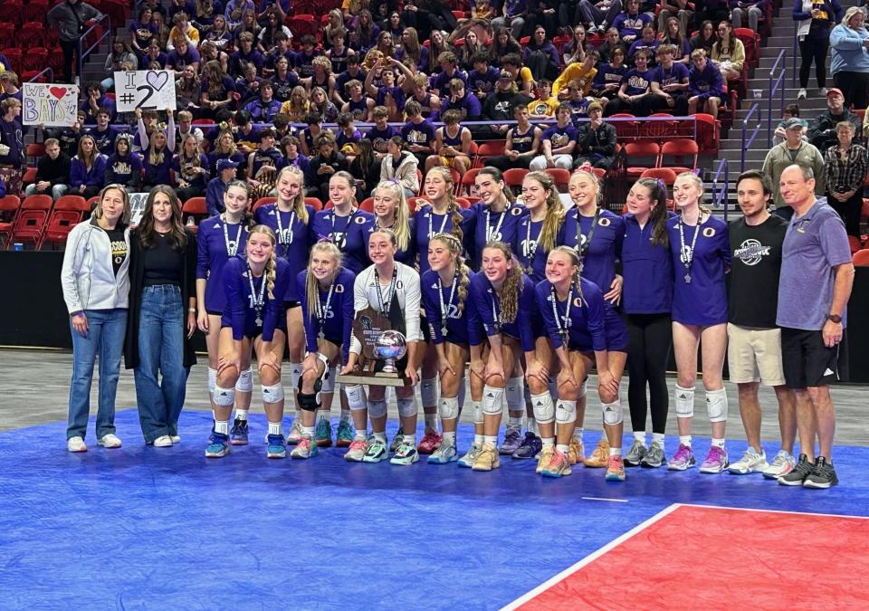 For the fifth time since 2015, Oconomowoc took home the silver ball at the Division 1 state girls volleyball tournament. The Raccoons took DSHA to five sets in another classic following last year's five-set matchup.