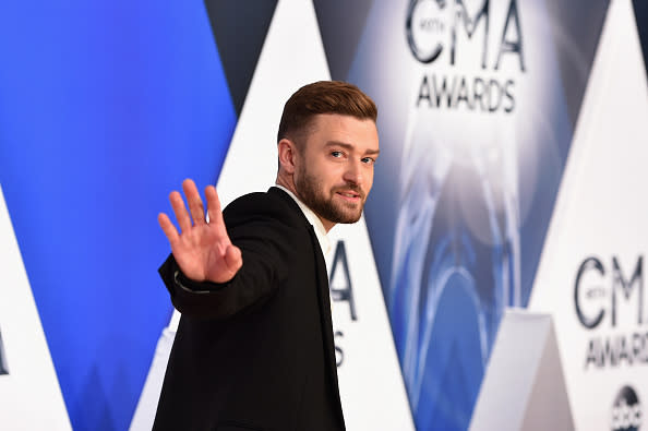 Justin Timberlake Sports Clean Shaven Face for First Time in a