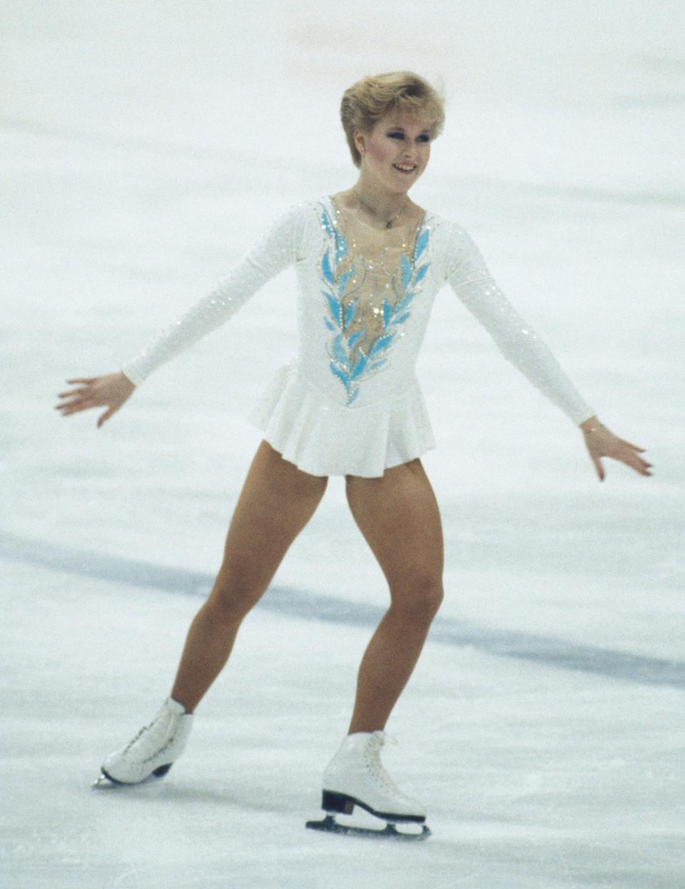 The American athlete competing in the Winter Olympics at the Zetra Ice Stadium in Sarajevo, Yugoslavia, February 1984. Sumners won the silver medal in the event.