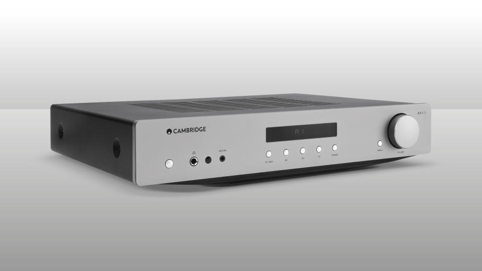 Integrated amplifier: Cambridge AXA35