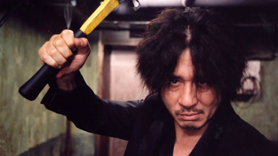 Choi Min-sik as protagonist Oh Dae-su in "Oldboy" (2003). - IMDB