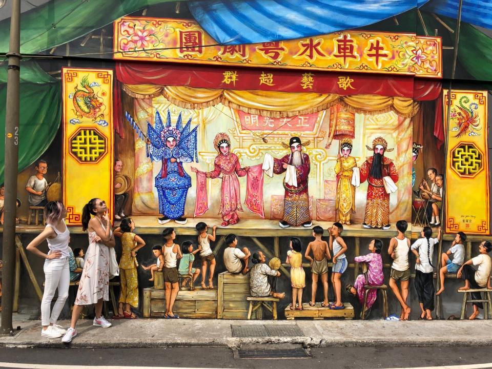 A mural depicting Chinese opera at Chinatown district. (PHOTO: Reta Lee/Yahoo Lifestyle Singapore)