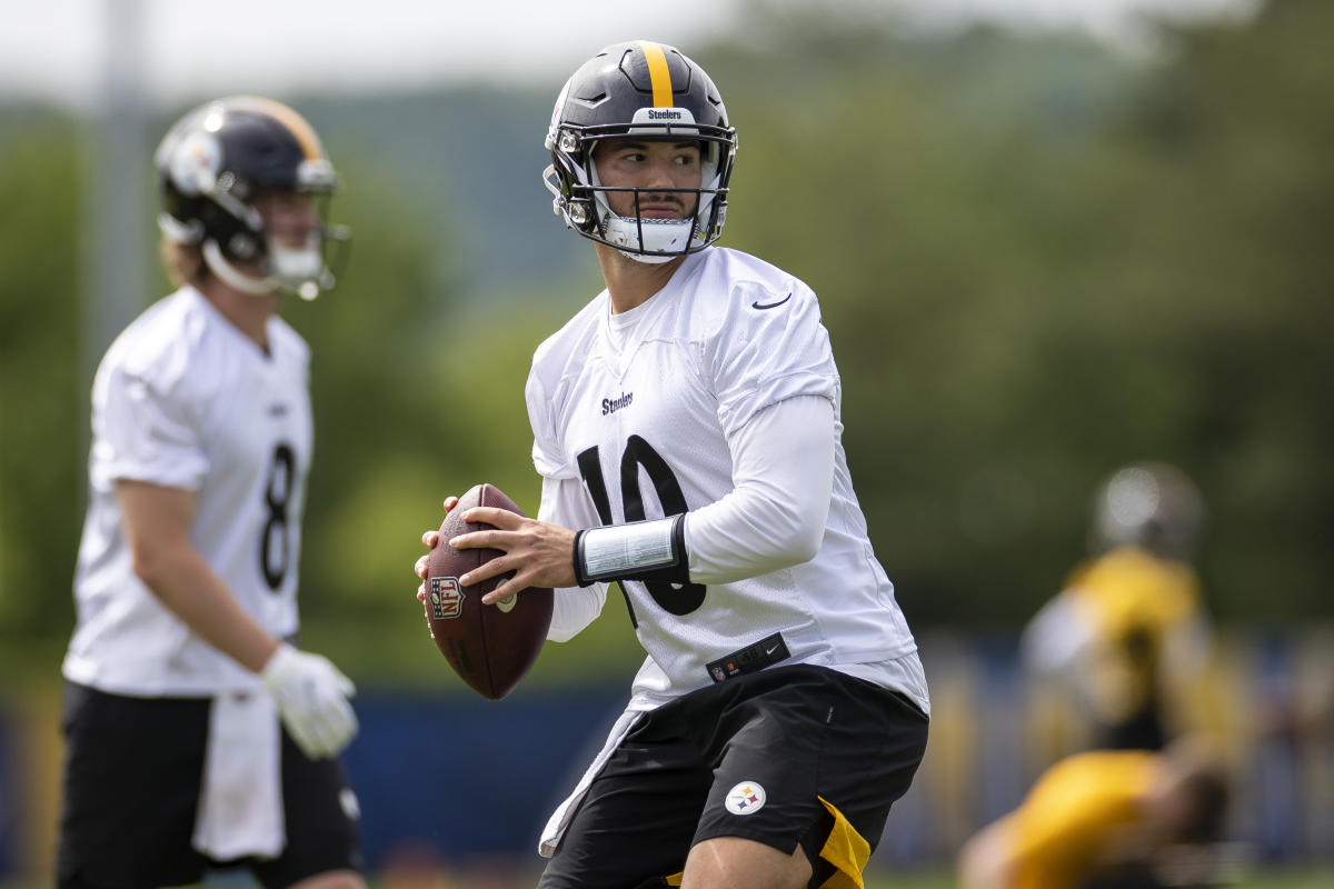 QB1 won? Steelers select newcomer Trubisky co-captain