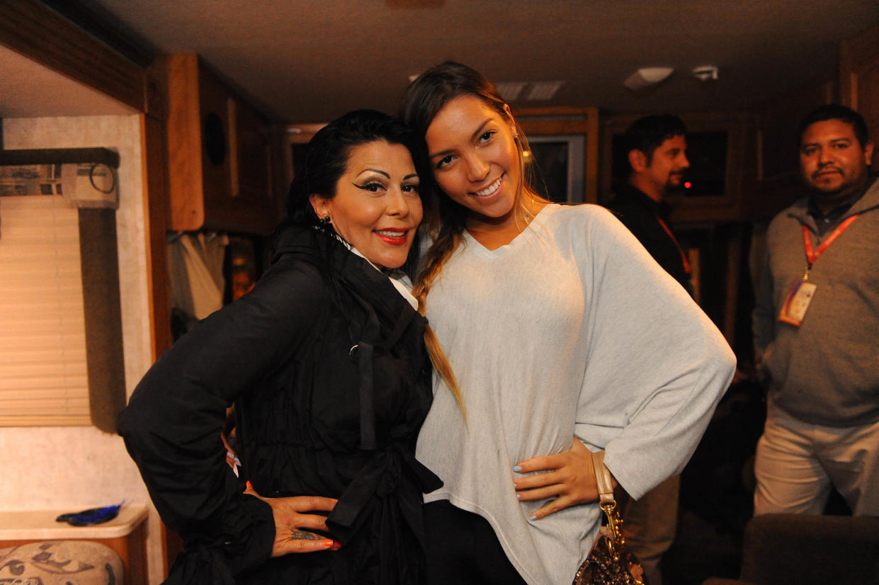 Alejandra Guzmán y Frida Sofía en los Latin Grammy de 2012. (Photo by Trisha Leeper/WireImage)