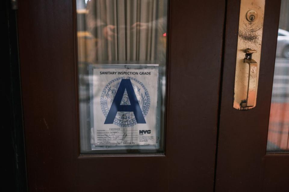 The pricey Theater District steakhouse Gallaghers has been displaying an “A” health rating on its storefront while online city records show it actually earned a “C.” Stephen Yang