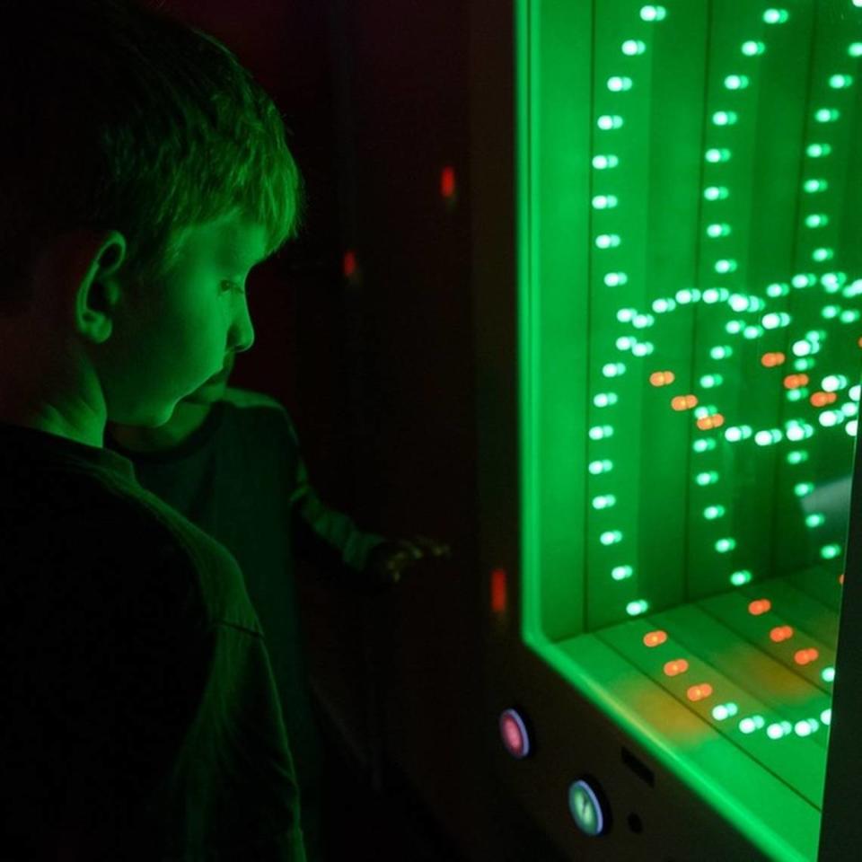 El Miami Children’s Museum es un parque infantil interactivo, que incluye un colorido castillo de arena de dos pisos con mosaicos.