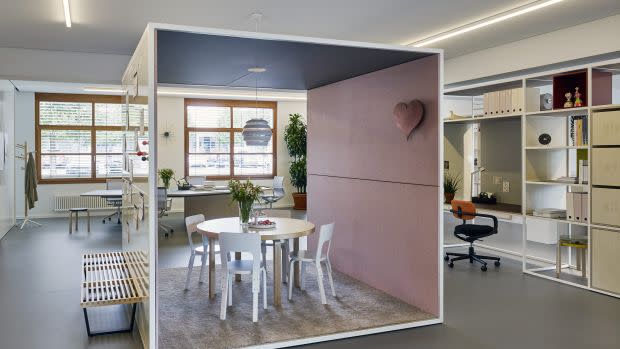 Citizen Office designed by Vitra / Sevil Peach