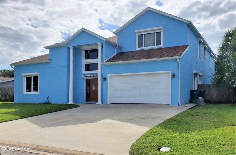 This large pool home is ideally situated on an unassuming street between Flagler Beach and Daytona Beach in the desirable coastal community of Ormond-by-the-Sea.