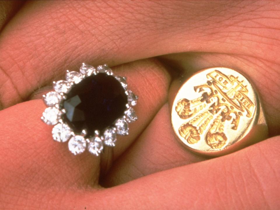 princess diana and prince charles' engagement rings